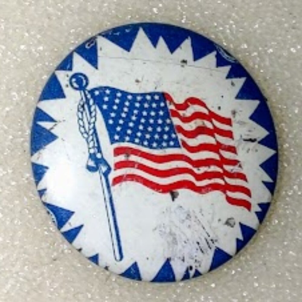 Vintage US Flag Button